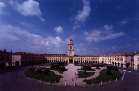 Gualtieri piazza Bentivoglio